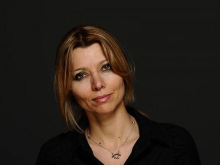 Elif Şafak: "Daxilimdə həm bir qadın, həm də bir kişi var"