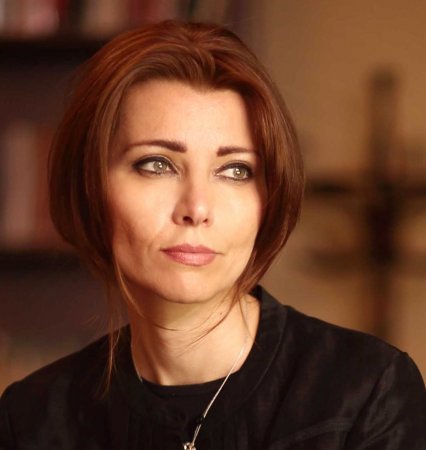 Elif Şafak haqqında...