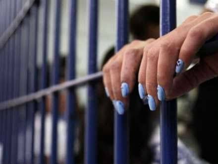 RÖVŞƏN YERFİ - QADIN  HƏBSXANASINDAN  BƏHS  EDƏN  YENİ  POVEST