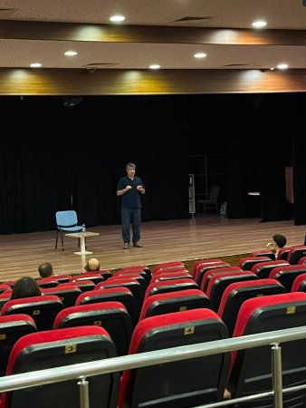 Naxçıvan teatrının təcrübəsi İzmirdə təbliğ olunub